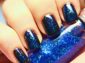 Thumbnail Sonhar com Unhas Azuis