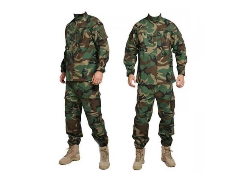 Sonhar com Vestido Militar