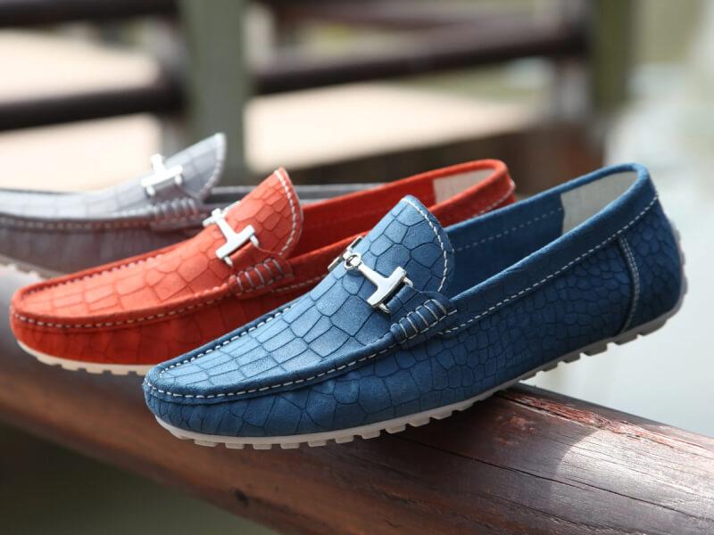 Sonhar com Sapatos de Outras Pessoas