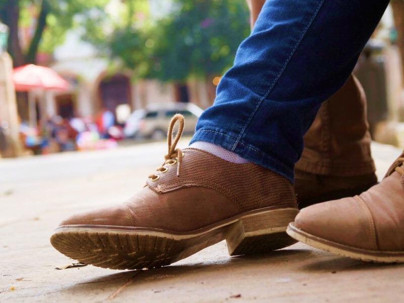 Sonhar com Sapatos Finos