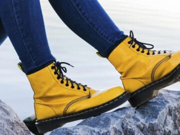 Thumbnail Soñar con Zapatos Amarillos